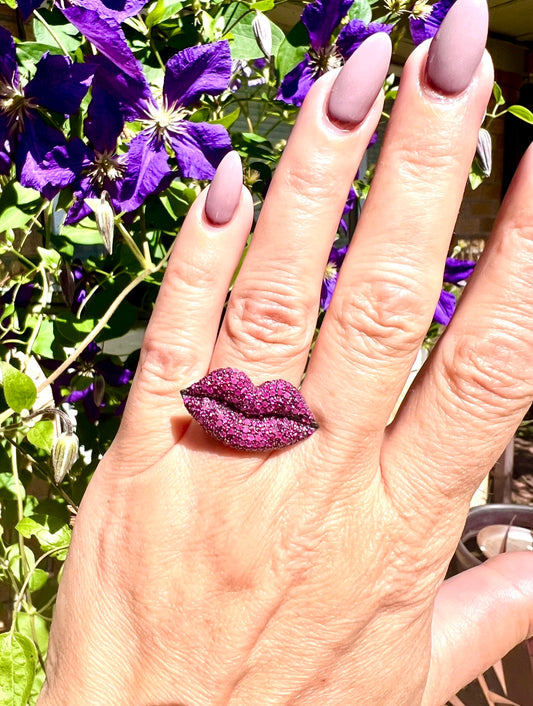 Ruby Lips Ring